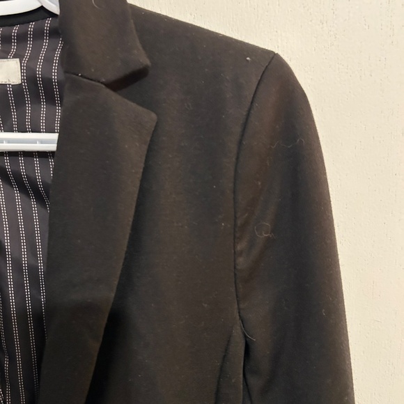 H&M Size 2 Fitted Black Blazer - Picture 8 of 9